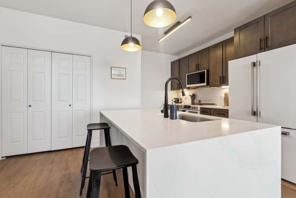 CozySuites Glendale  - Westgate with pool 1BR