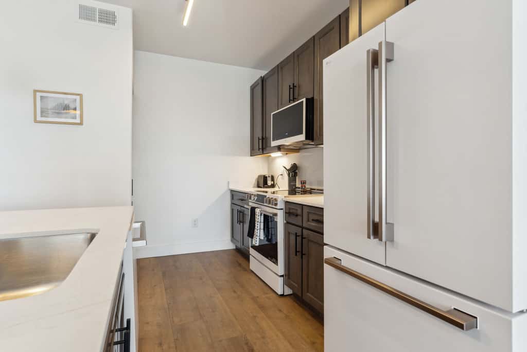 CozySuites Glendale  - Westgate with pool 1BR