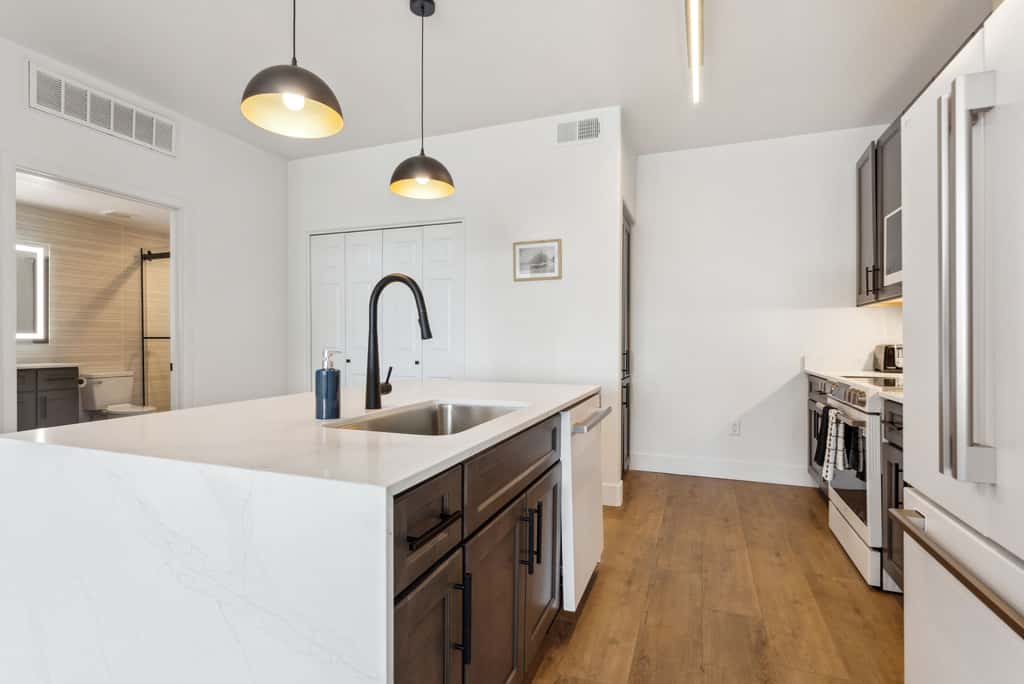 CozySuites Glendale  - Westgate with pool 1BR