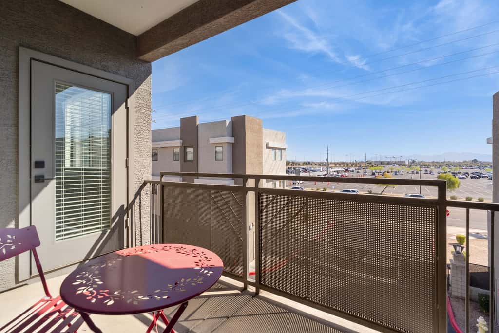 CozySuites Glendale  - Westgate with pool 1BR