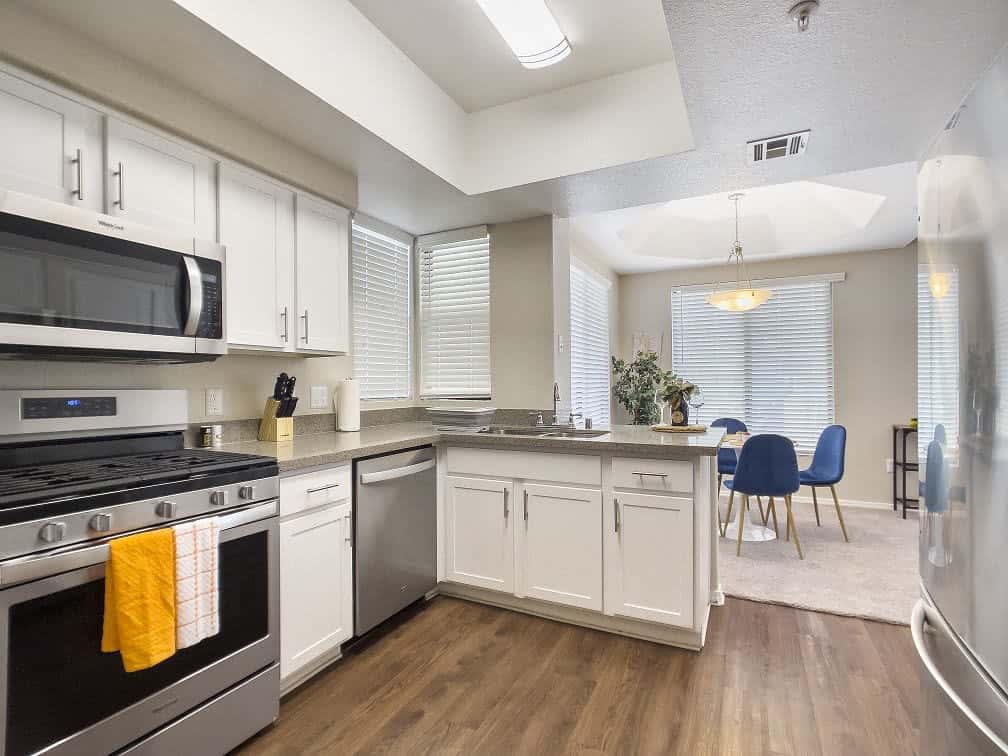 CozySuites 3BR/2BA Kierland Commons with pool