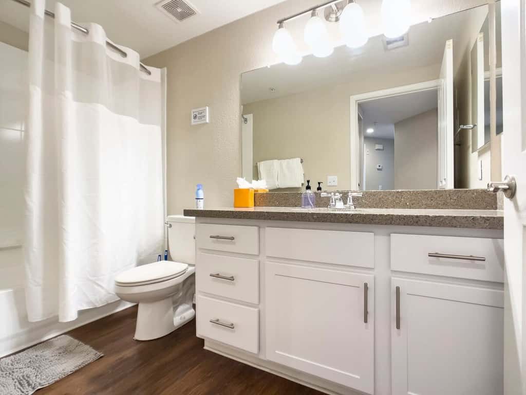 CozySuites 3BR/2BA Kierland Commons with pool