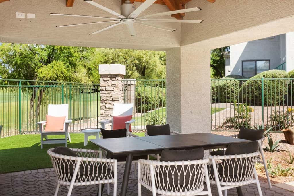 CozySuites 3BR/2BA Kierland Commons with pool