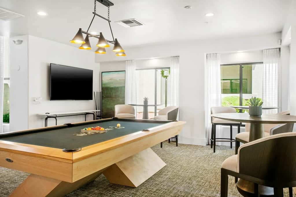 CozySuites 3BR/2BA Kierland Commons with pool