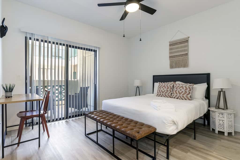 4BR TWO CozySuites at Kierland Commons with pool