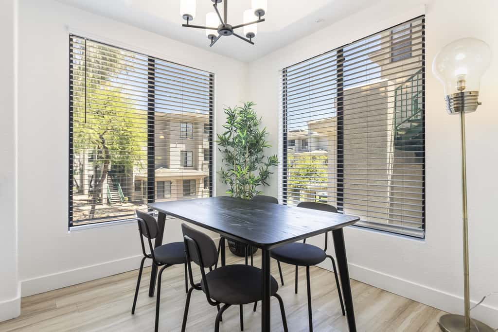 4BR TWO CozySuites at Kierland Commons with pool