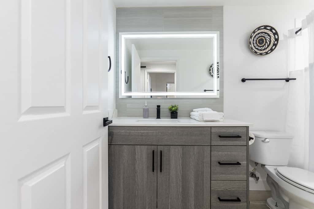 4BR TWO CozySuites at Kierland Commons with pool