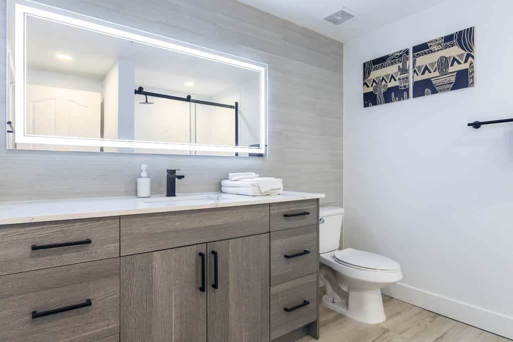 4BR TWO CozySuites at Kierland Commons with pool