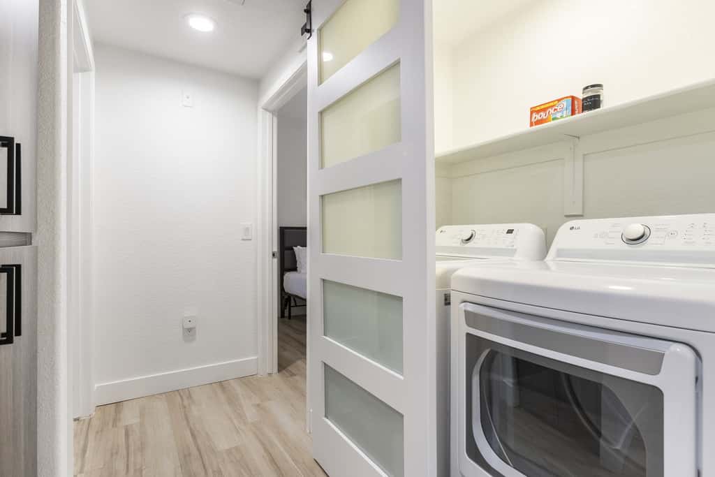 4BR TWO CozySuites at Kierland Commons with pool