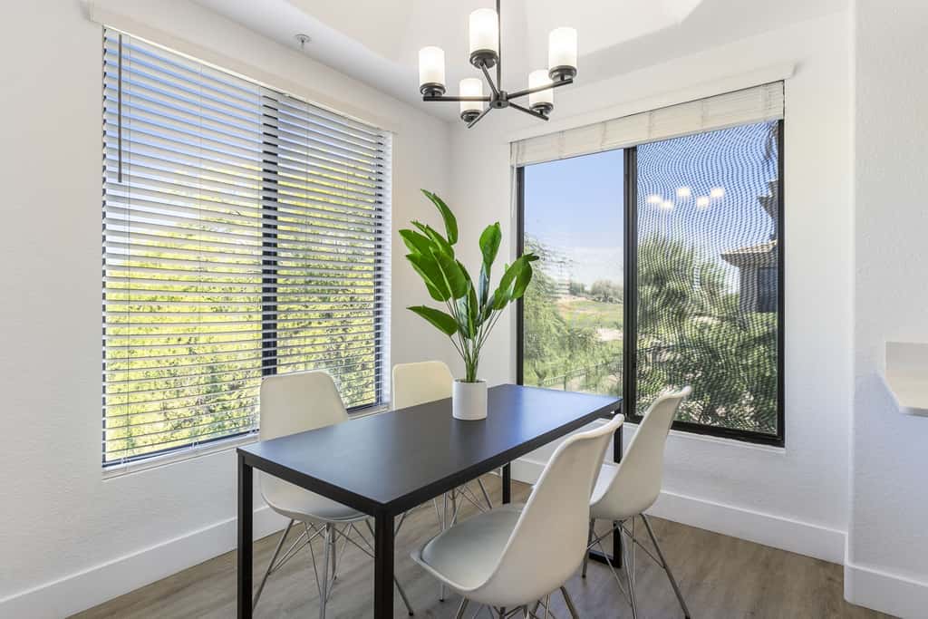 4BR TWO CozySuites at Kierland Commons with pool