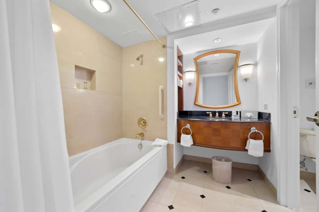 1BR 2BA Condo | CozySuites at Showboat