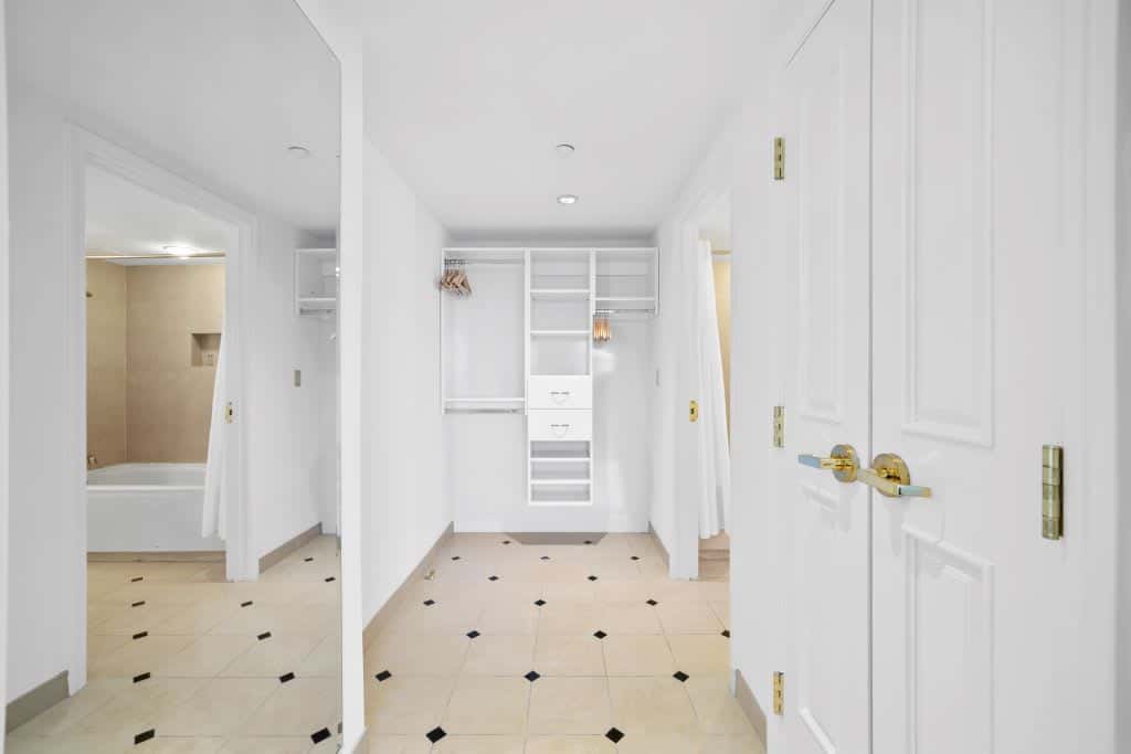 1BR 2BA Condo | CozySuites at Showboat