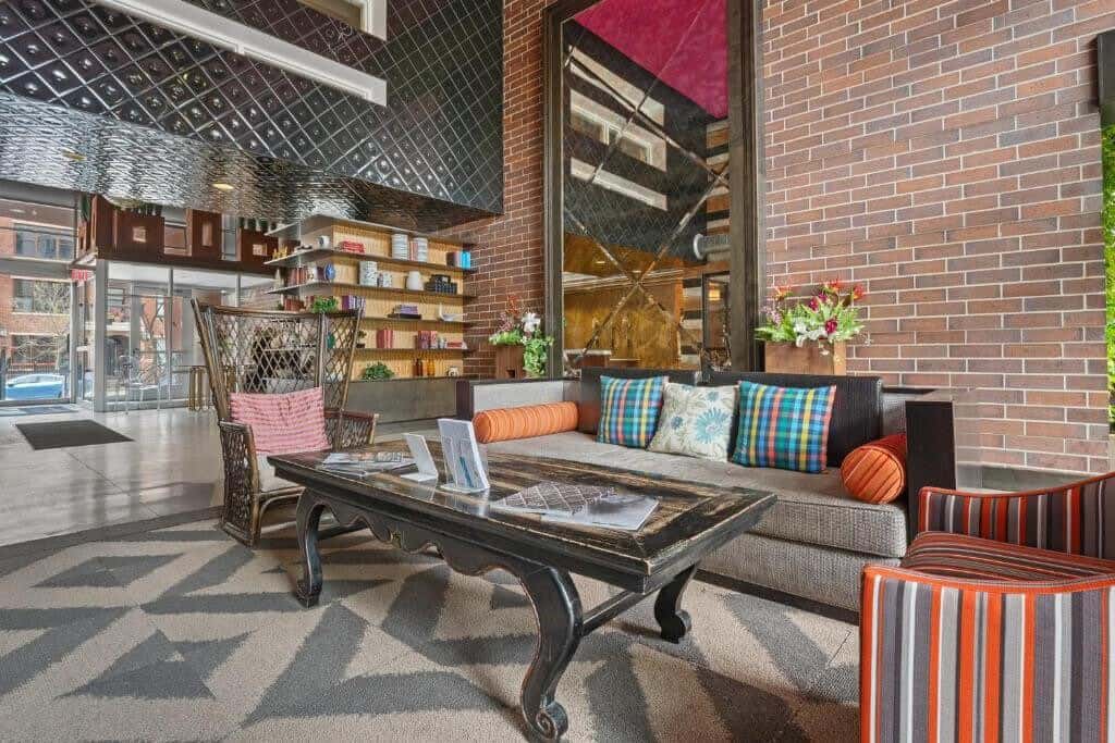 CozySuites 2BR Mill District with pool, gym