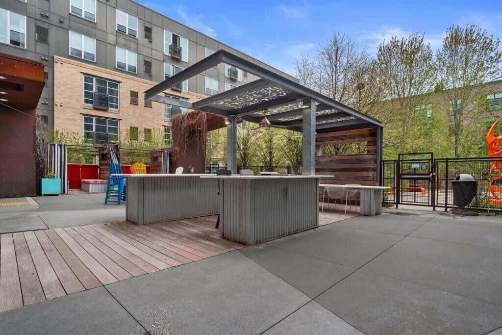 CozySuites 2BR Mill District with pool, gym
