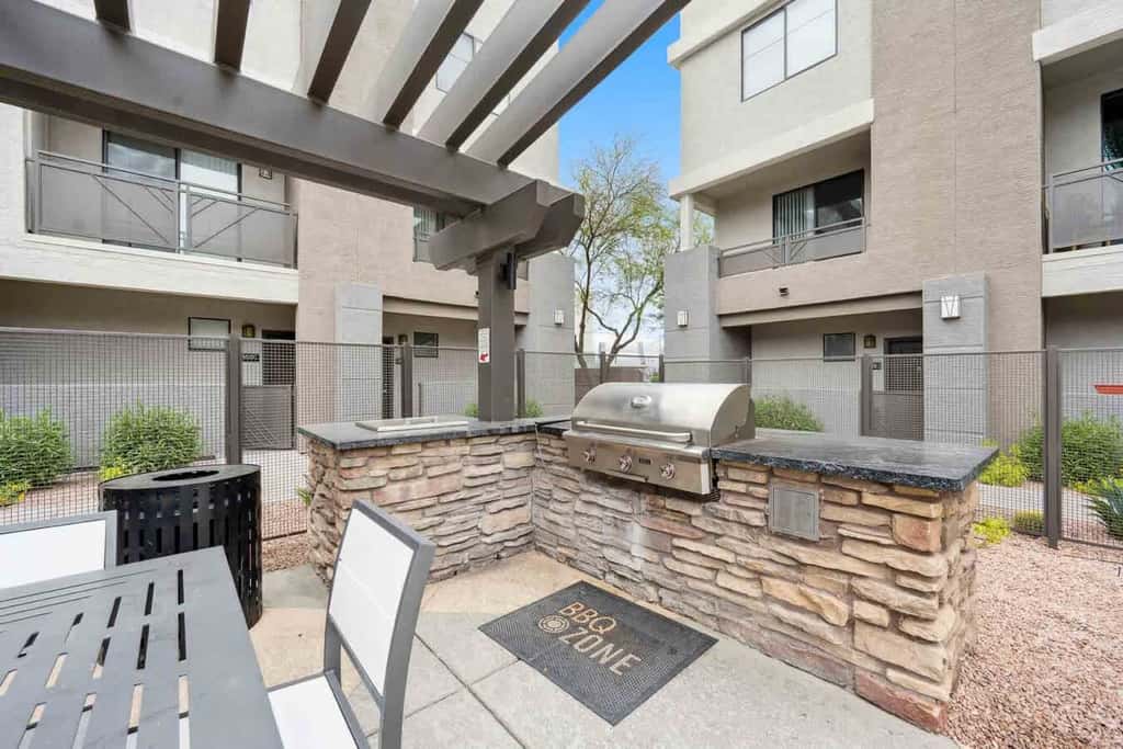 CozySuites Glendale  - Westgate w pool! 1BR 1BA