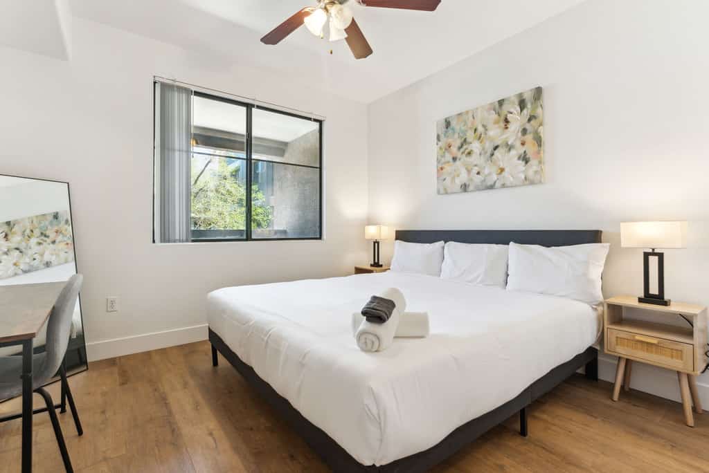 CozySuites Glendale  - Westgate w pool! 1BR 1BA
