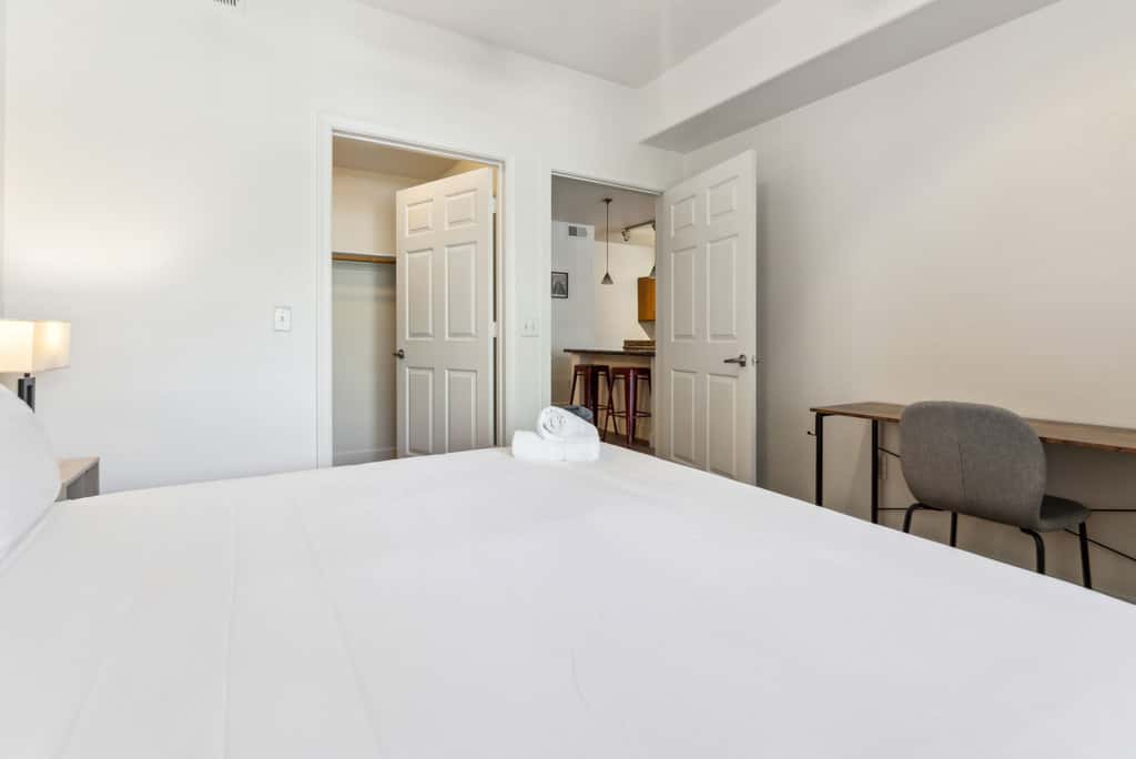 CozySuites Glendale  - Westgate w pool! 1BR 1BA