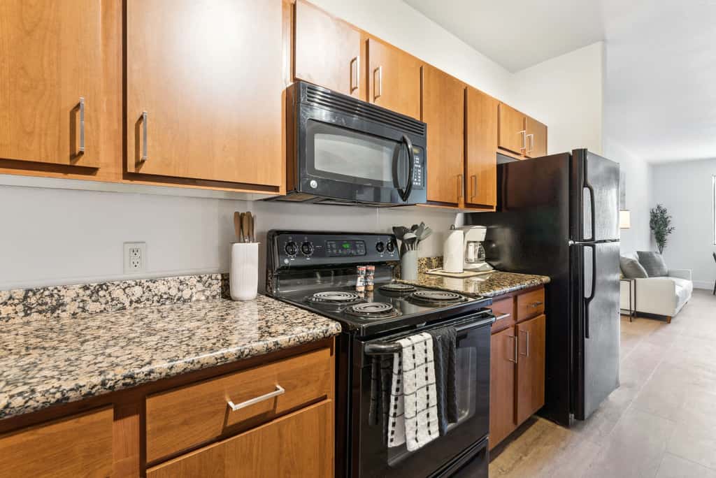 CozySuites Glendale  - Westgate w pool! 1BR 1BA