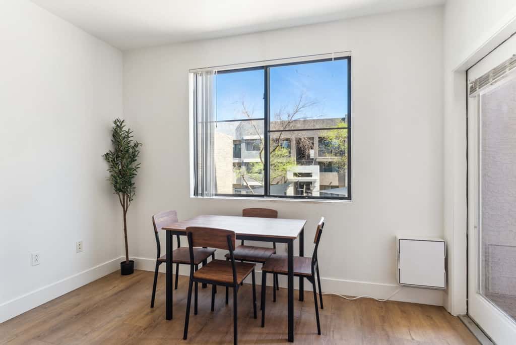 CozySuites Glendale  - Westgate w pool! 1BR 1BA