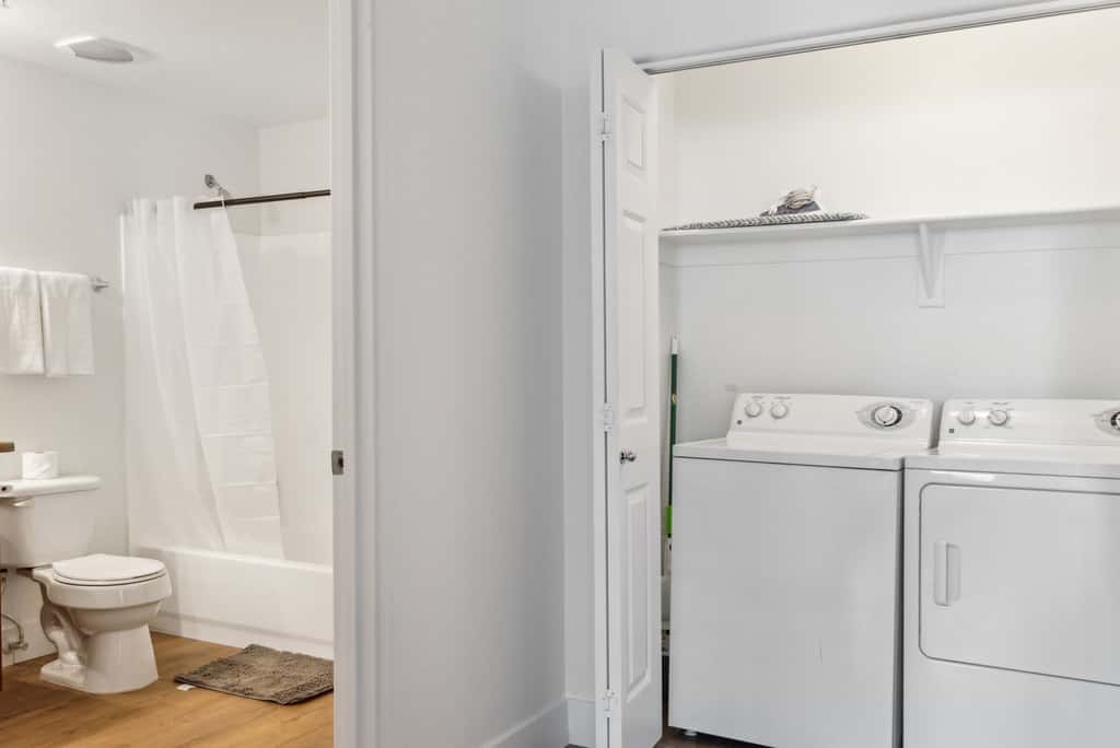 CozySuites Glendale  - Westgate w pool! 1BR 1BA