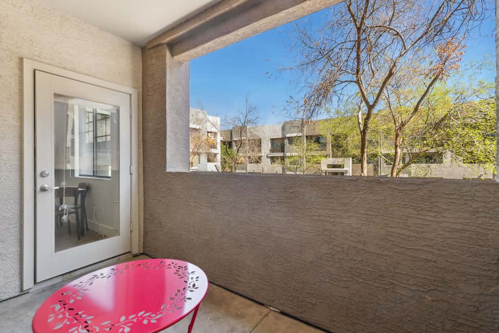 CozySuites Glendale  - Westgate w pool! 1BR 1BA