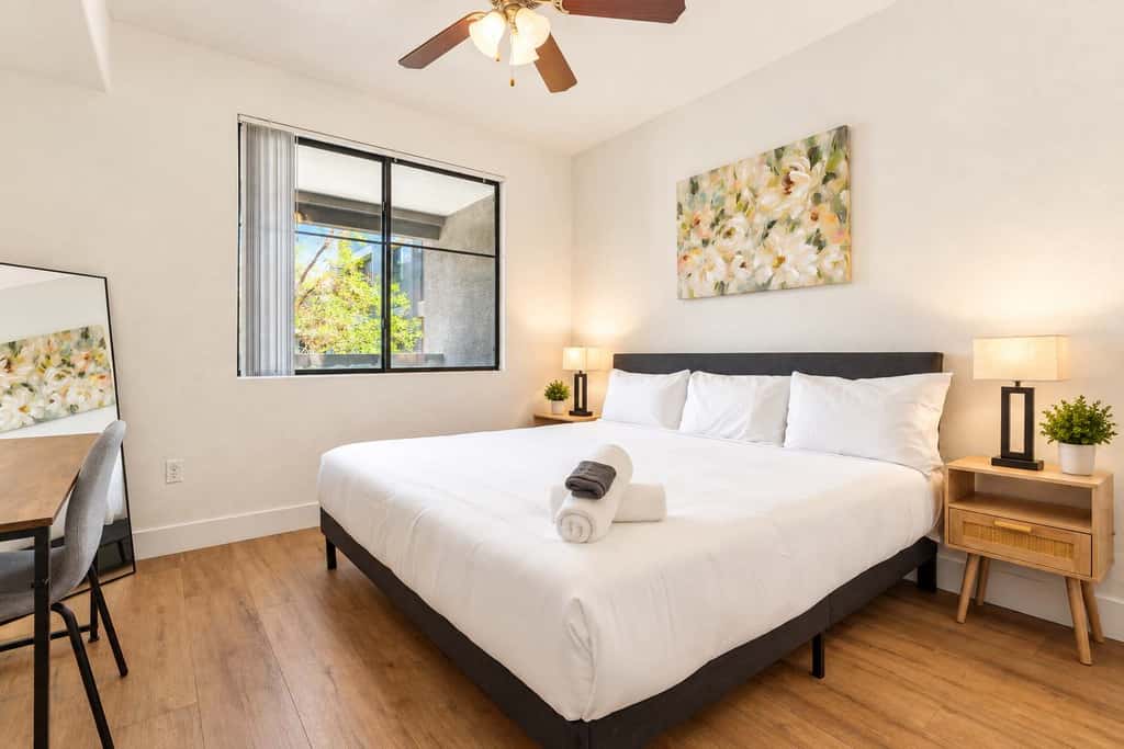 CozySuites Glendale  - Westgate w pool! 1BR 1BA