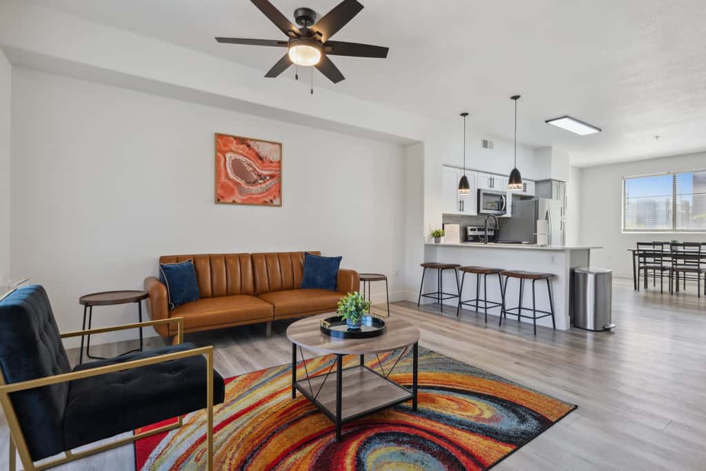 CozySuites Glendale  - Westgate 2Br2Ba