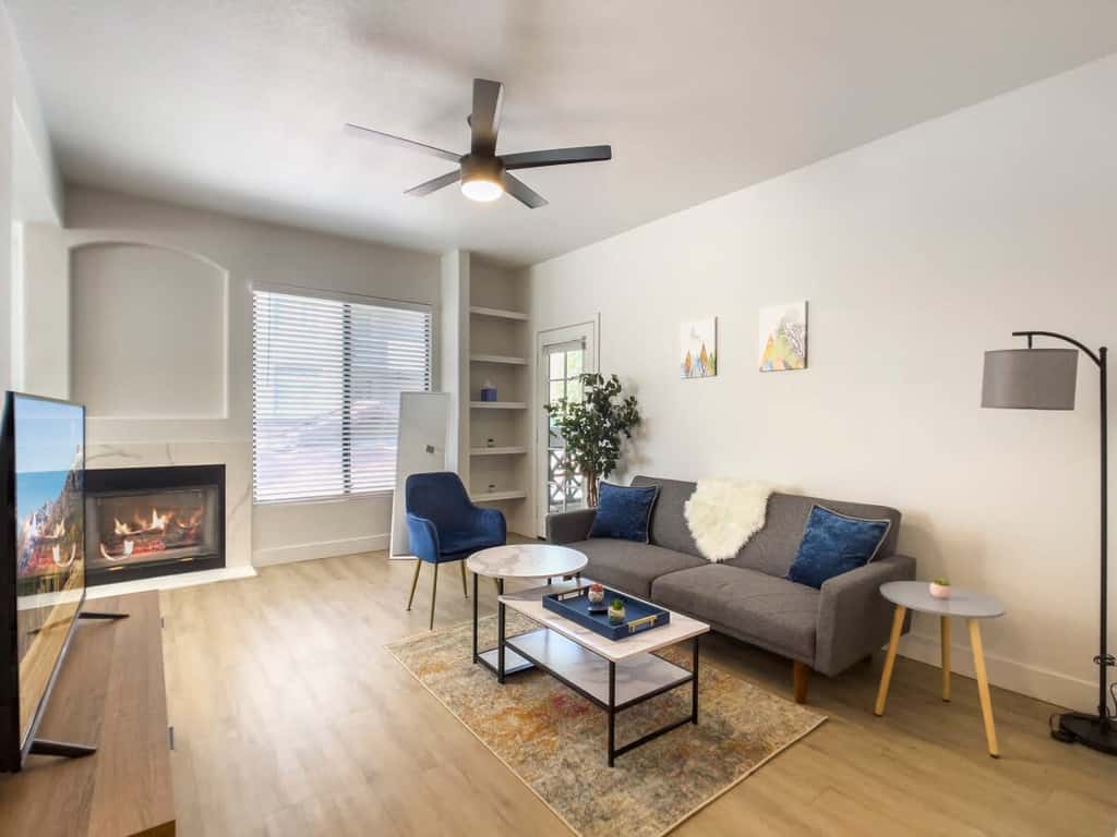 CozySuites 2BR/2BA at Kierland Commons