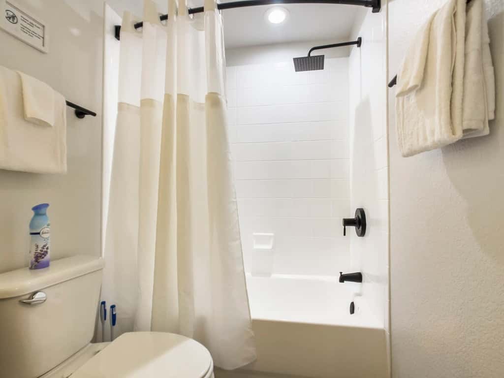CozySuites 2BR/2BA at Kierland Commons