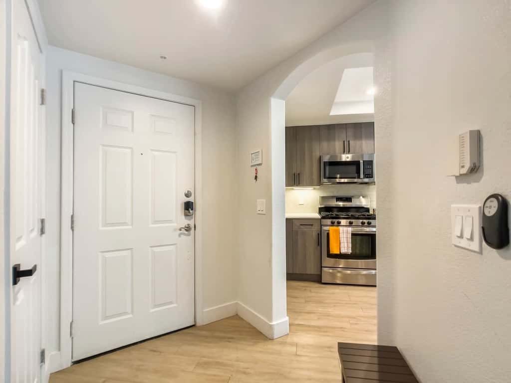 CozySuites 2BR/2BA at Kierland Commons