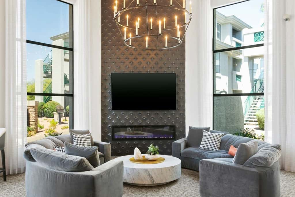 CozySuites 2BR/2BA at Kierland Commons