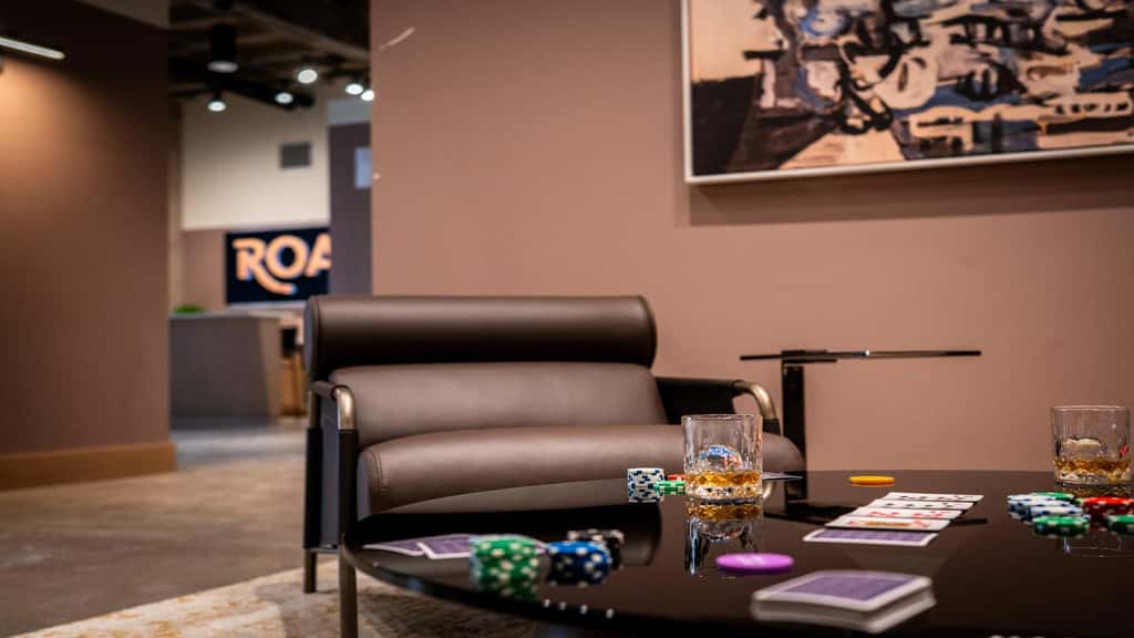 Roami at Century Plaza | Convention Ctr |1BR Loft