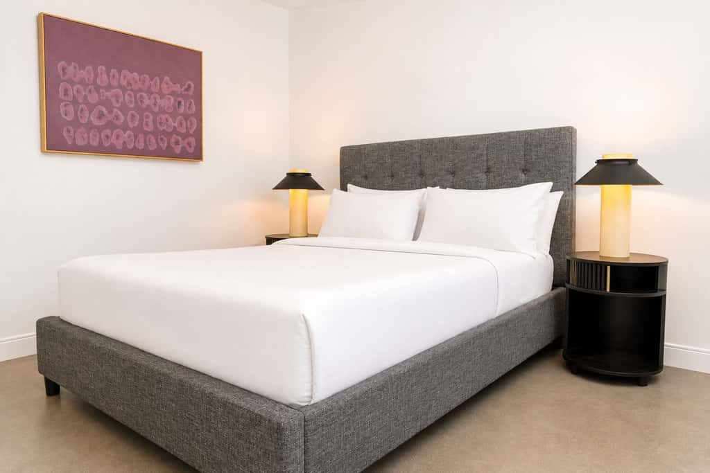 Roami at Century Plaza | Convention Ctr |1BR Loft