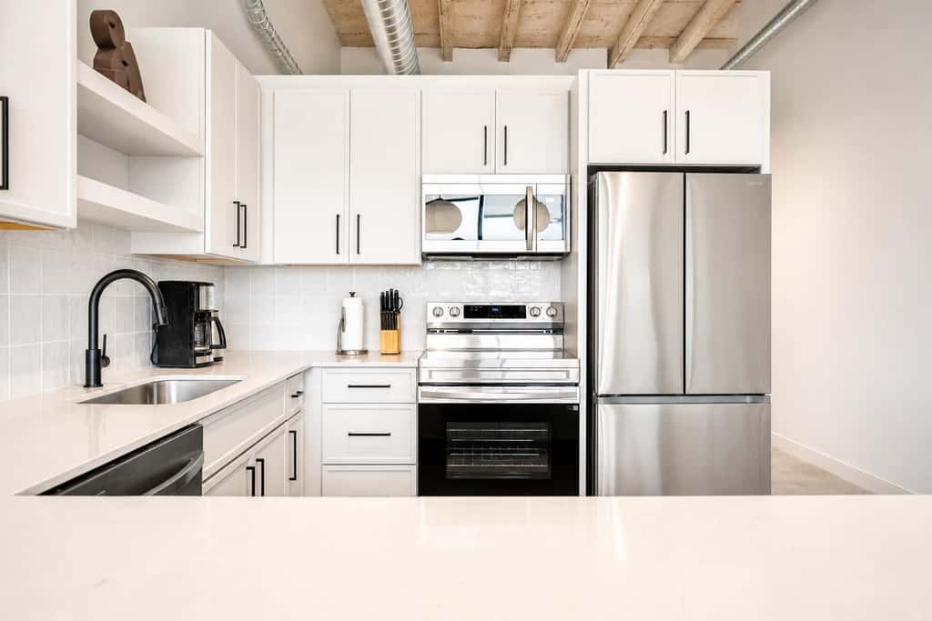 Roami at Century Plaza | Convention Ctr |1BR Loft
