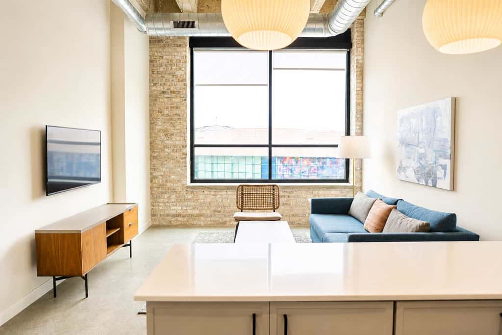 Roami at Century Plaza | Convention Ctr |1BR Loft