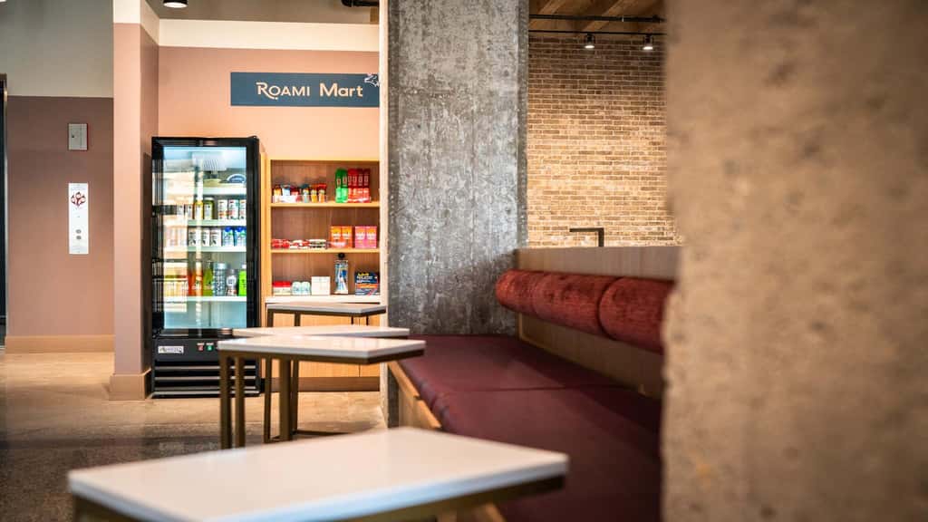 Roami at Century Plaza | Studio with breakfast 🥐!