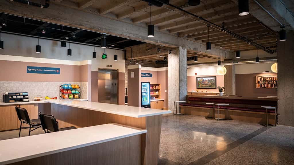 Roami at Century Plaza | 2BR 2BA Loft | sleeps 6