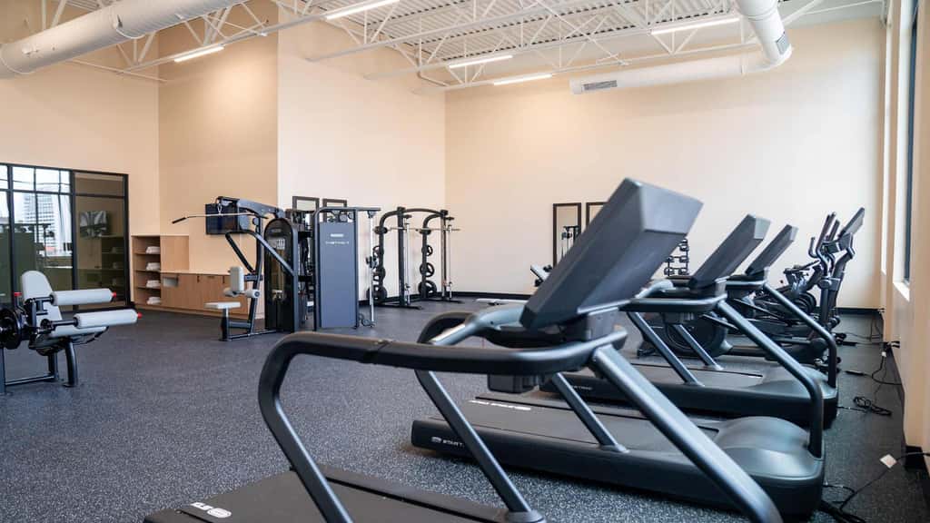Roami at Century Plaza | 2BR 2BA Loft | sleeps 6