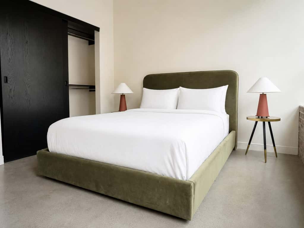 Roami at Century Plaza | 2BR 2BA Loft | sleeps 6