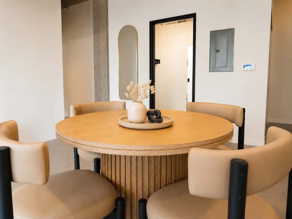 Roami at Century Plaza | 2BR 2BA Loft | sleeps 6
