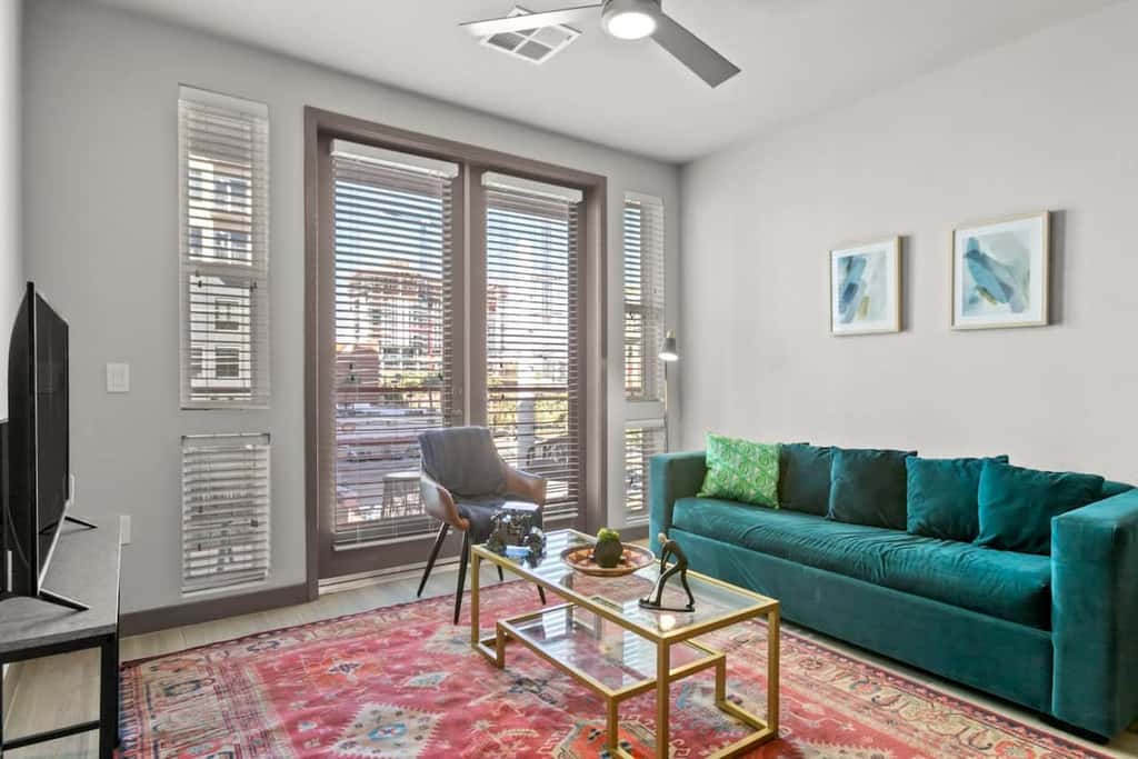 Cozysuites PHX RORO Gym, Pool, Pets! 2BR 2BA