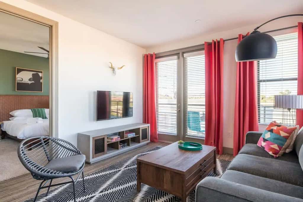 3BR TWO Modern CozySuites at Town Lake waterfront!