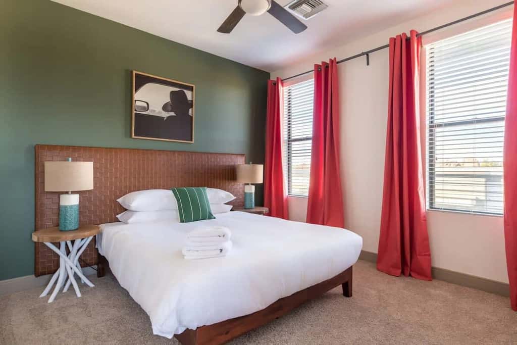 3BR TWO Modern CozySuites at Town Lake waterfront!