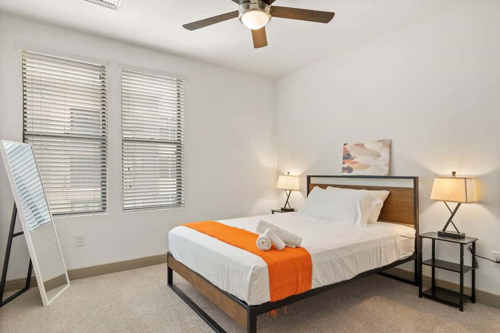 4BR TWO Modern CozySuites