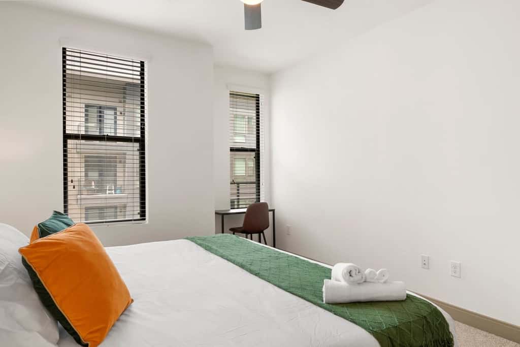 4BR TWO Modern CozySuites
