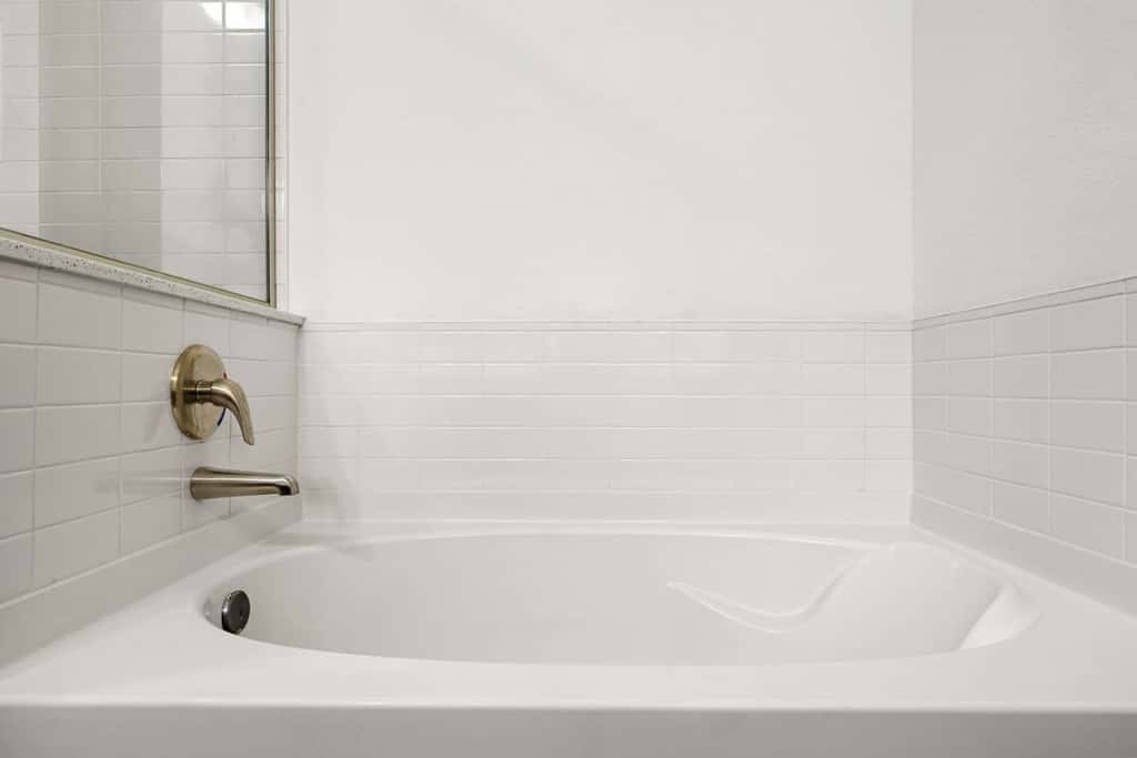 4BR TWO Modern CozySuites