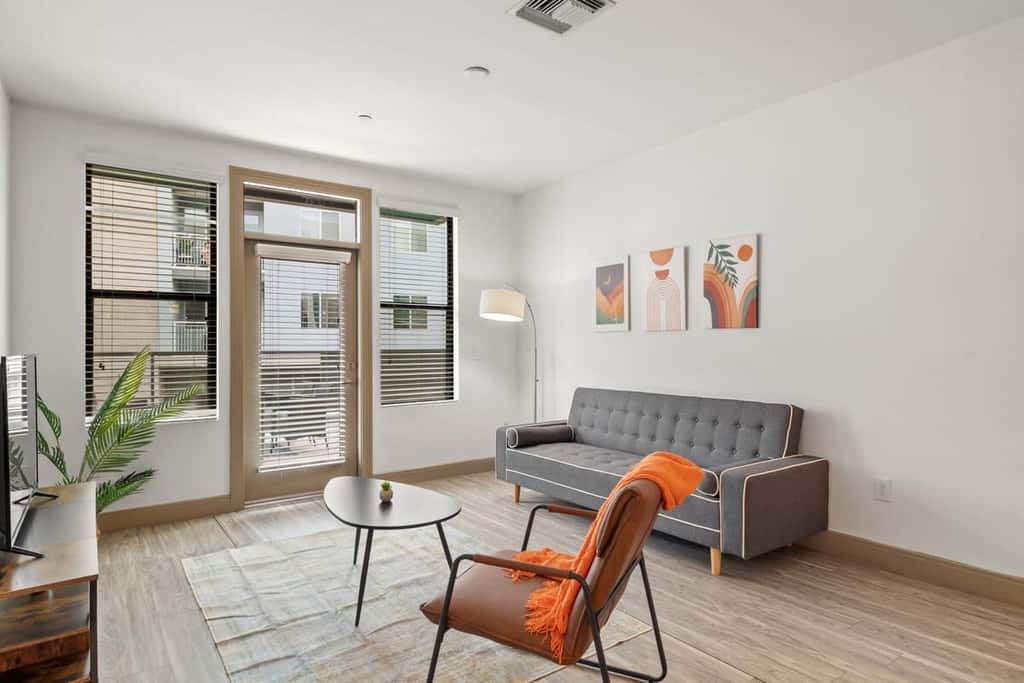 4BR TWO Modern CozySuites