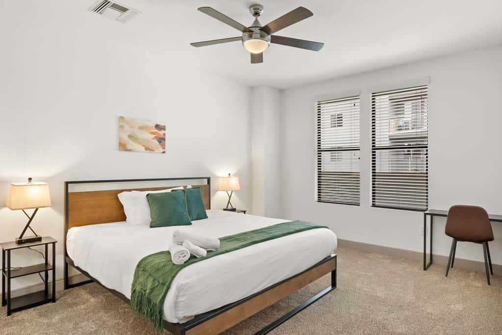 4BR TWO Modern CozySuites