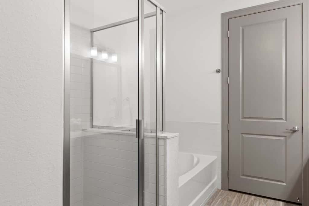 4BR TWO Modern CozySuites