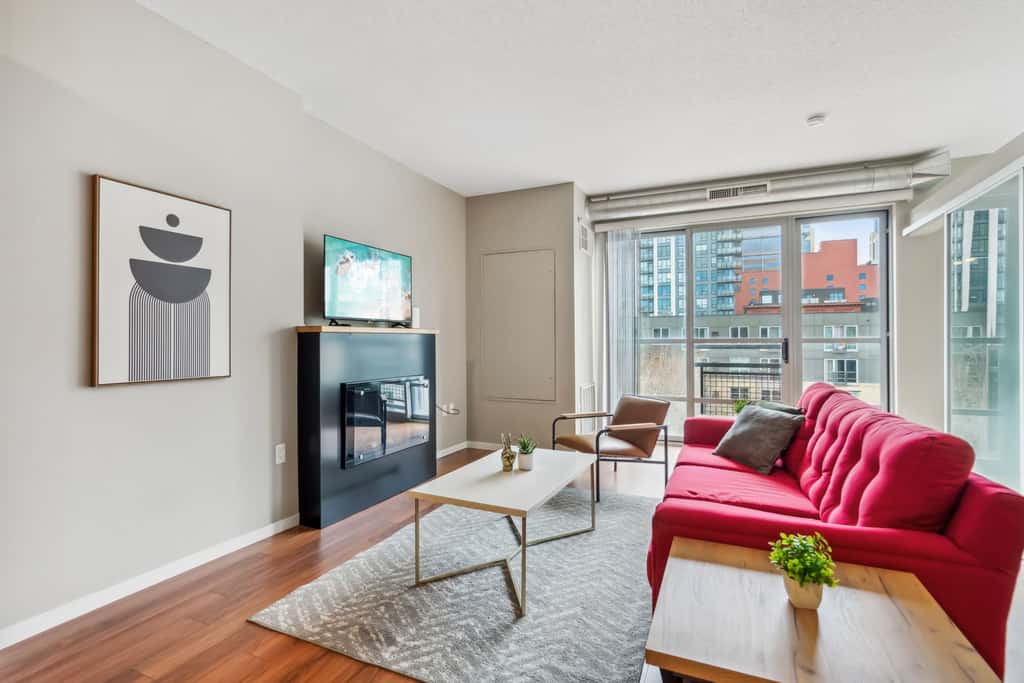 CozySuites 1BR Mill District with pool, gym
